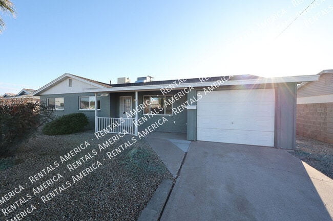 Photo - 601 N 73rd Pl