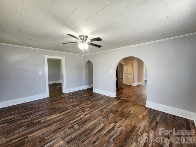 Photo - 127 Poplar St