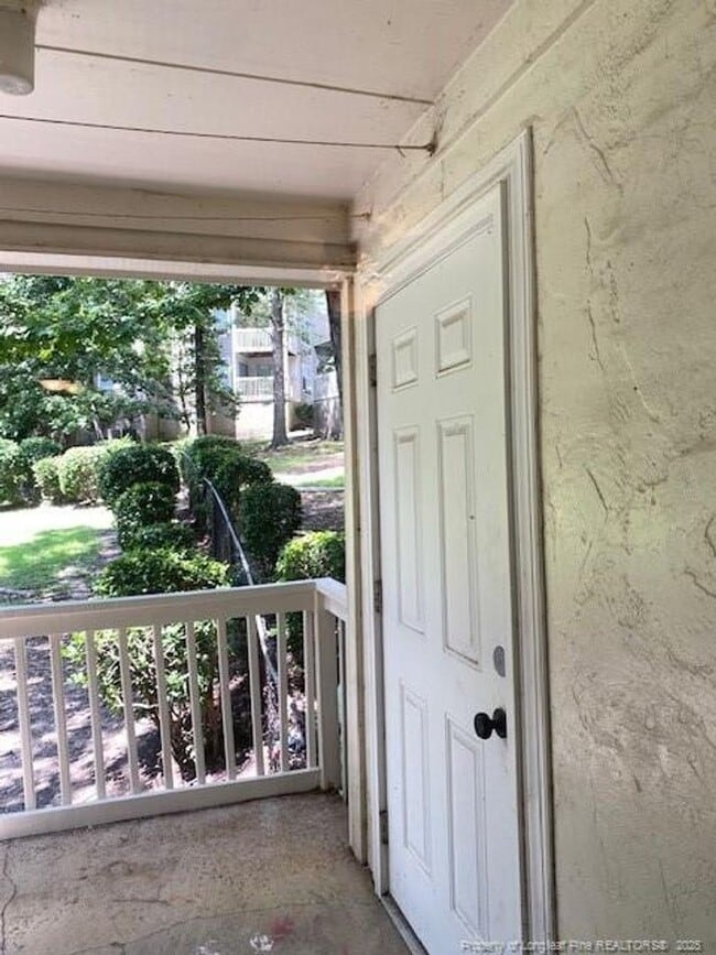 Building Photo - 6771 Willowbrook Dr Rental