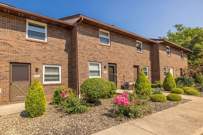 Willowood Village Apartments & Townhomes