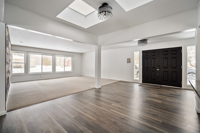 Photo - 41831 Glen Arbor St