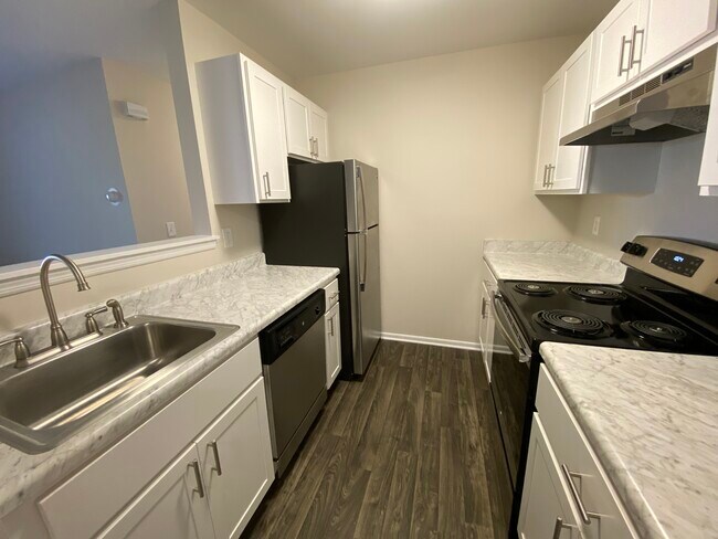 Photo - Whispering Hills Apartments