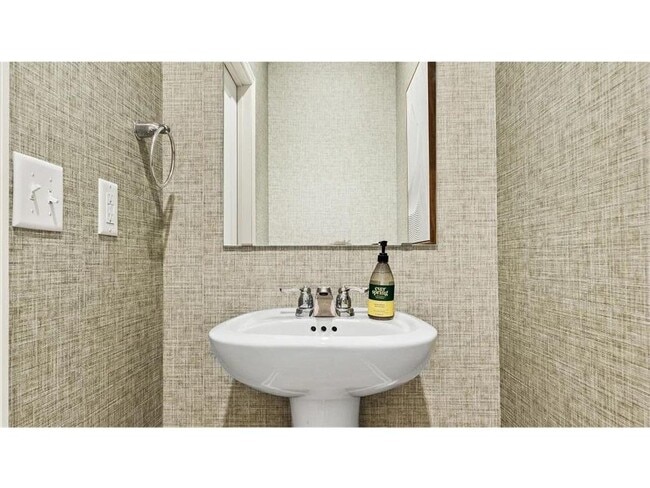 Photo - 2187 Tyrone Dr