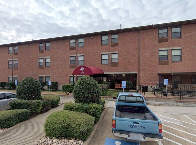 Photo - 1409 Range Dr