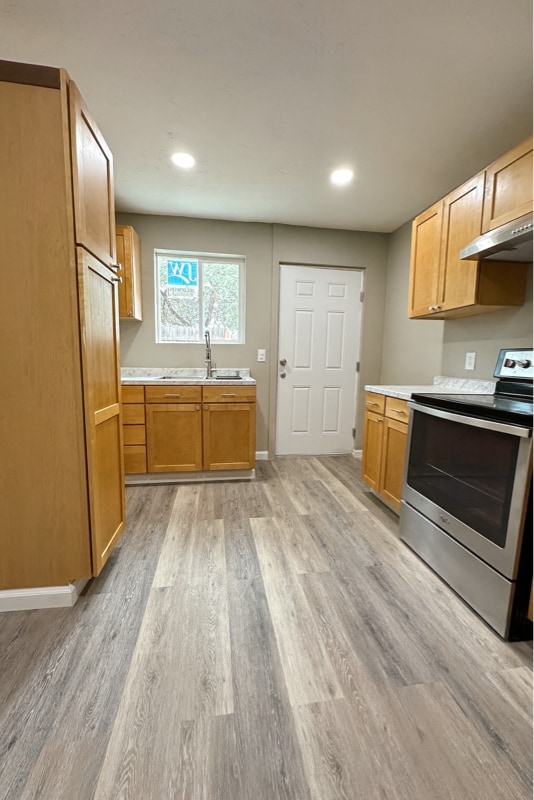 Building Photo - 120 W Blacklidge Dr Rental