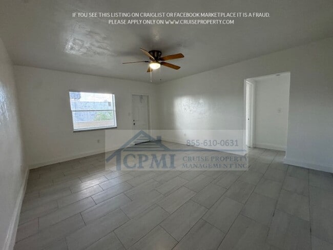 Photo - 3720 SW 59 Ave
