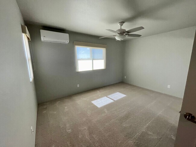 Photo - Home for Rent in Hoopili (Lehua) 4 BED/2.5 BATH + Garage!