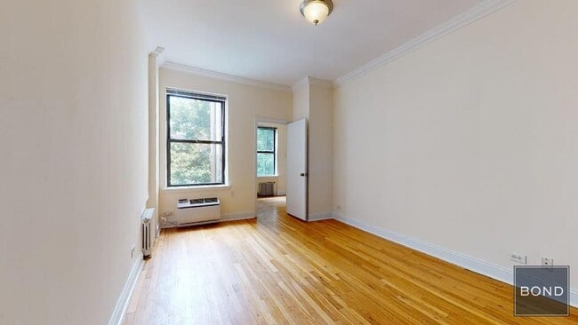 Building Photo - 240 E 83rd St Unit 4B Rental