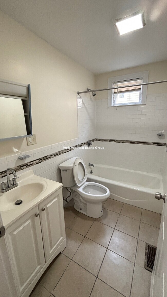 Photo - 22 Abbot St Unidad #1