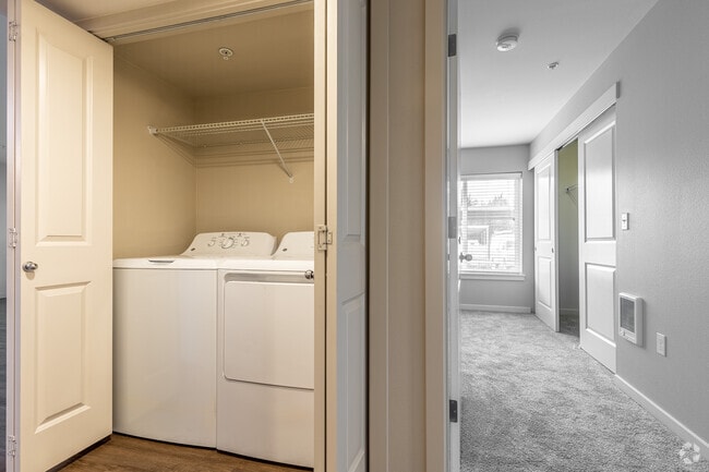 3BR, 2BA - 1168SF