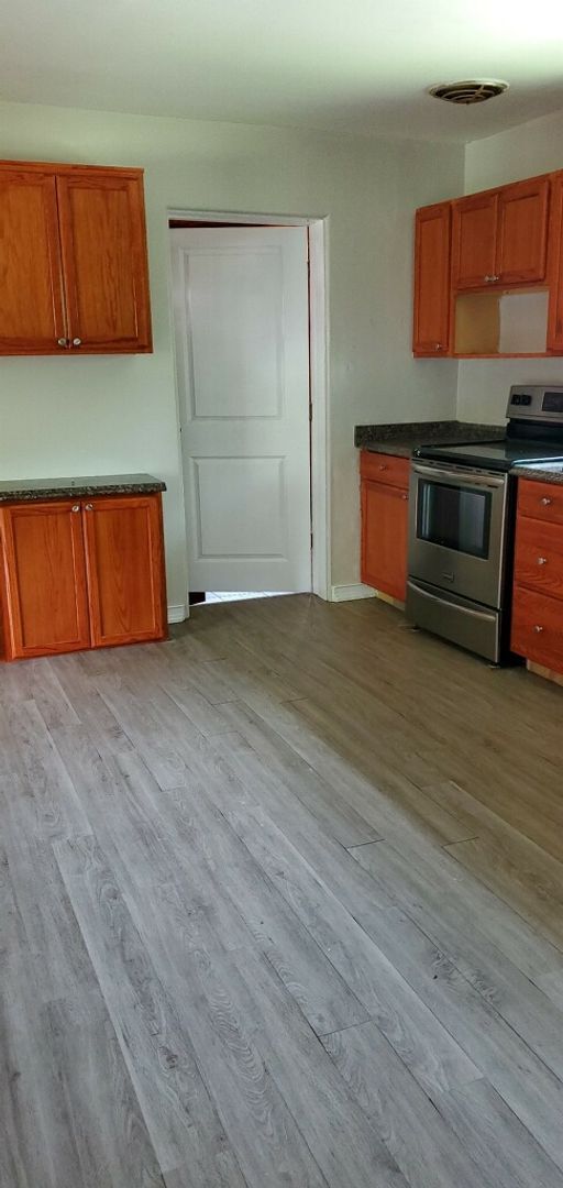 Photo - 3 Bed 1 Bath Home With Carport | Pet Frien...