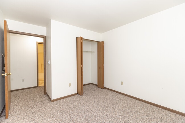 Photo - Weston Pines Apartments