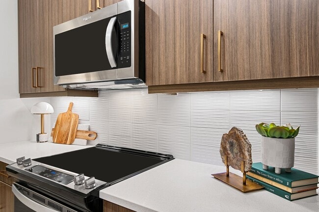 Under cabinet lighting and designer tile backsplash
