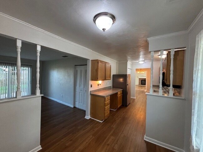 Photo - Windsor Oaks West