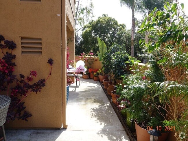 Building Photo - 15363 Maturin Dr Unit 154 Rental