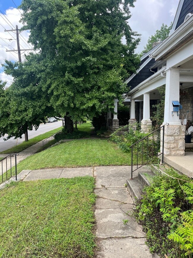 1840 W 5th Ave