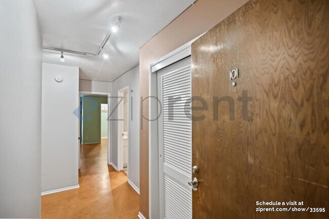 Photo - 407 Orange St