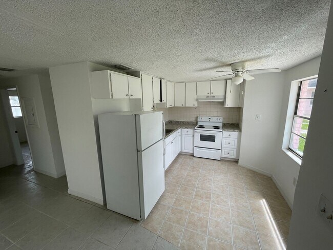 Photo - 5313 Avery Rd Unit 1