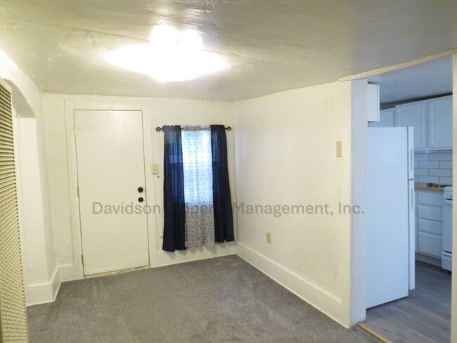 Photo - 1212 1/2 McArthur Ave