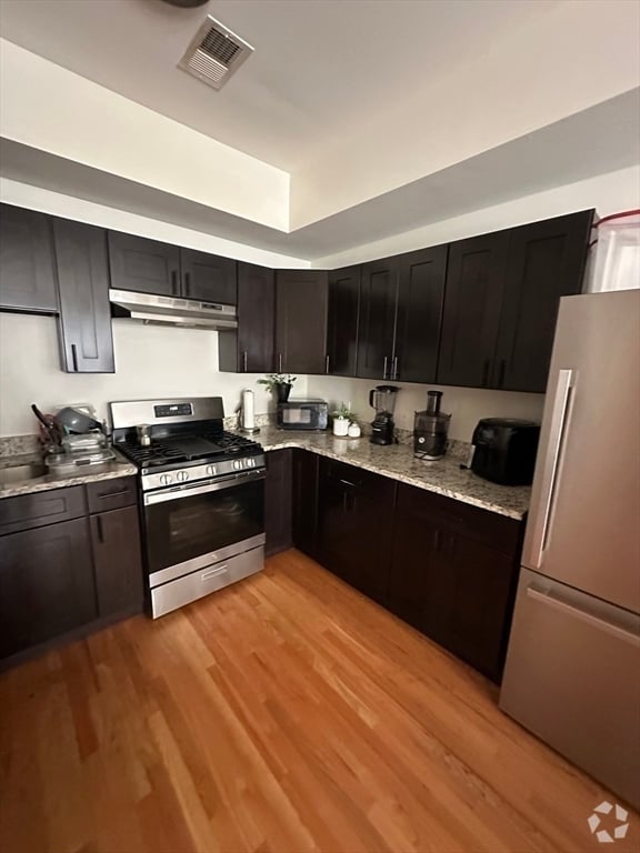 Building Photo - 1905 Columbus Ave Unit 3 Rental