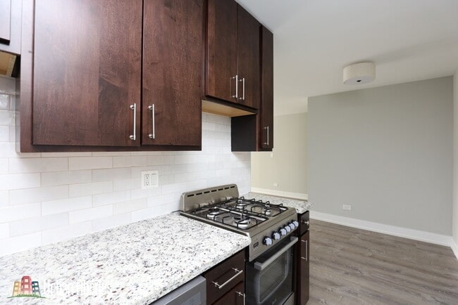 Photo - 503 W Barry Ave Unit J00W