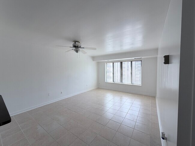 Building Photo - 3100 S Manchester St Unit 603