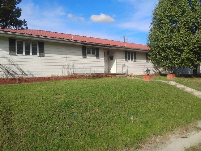 Building Photo - Ready for move in!