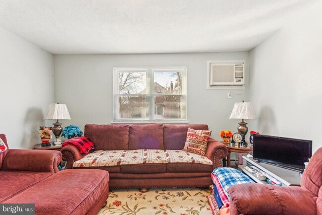 Photo - 657 Childs Ave Unidad 1st Floor