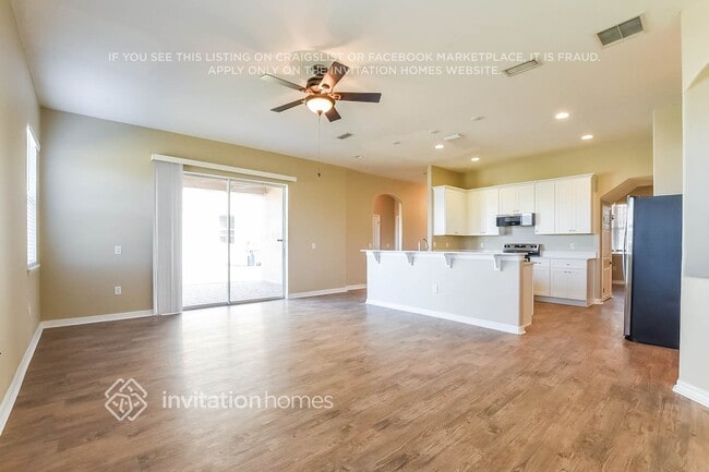 Photo - 902 Willow Oak Loop