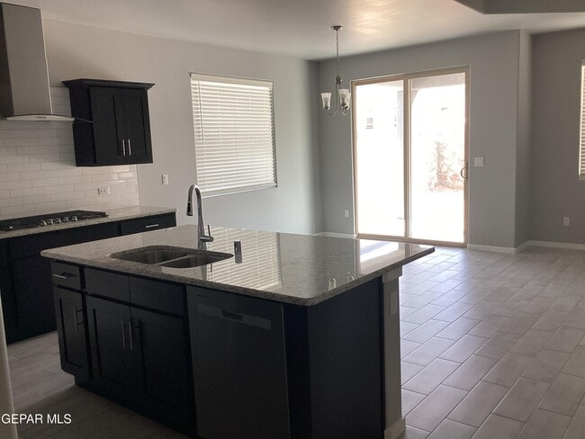 Photo - 116 Sarah Trl