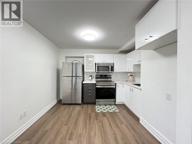Photo - 1164 Cannon St E