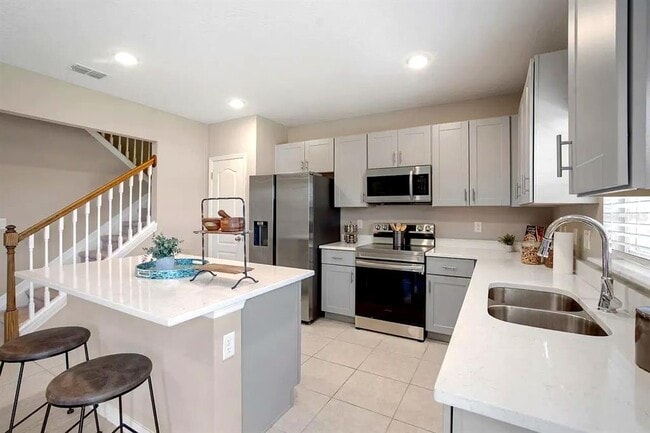 Photo - 2005 Aster Way