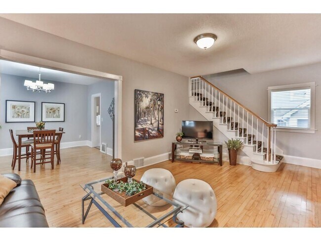 Photo - 4212 France Ave S