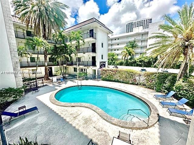 Photo - 924 SE 2nd St Unidad 9