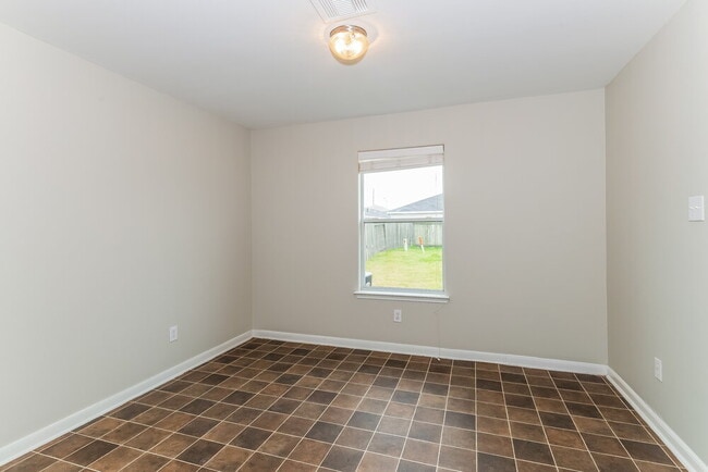 Photo - 4419 Thistle Pond Ct