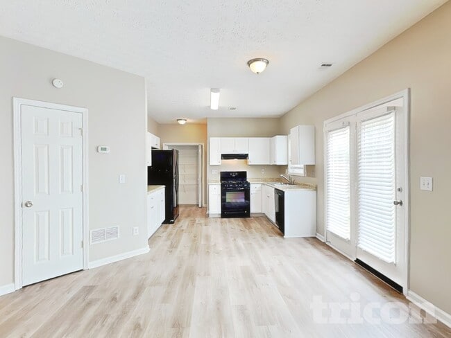 Photo - 315 Clairidge Ln SW