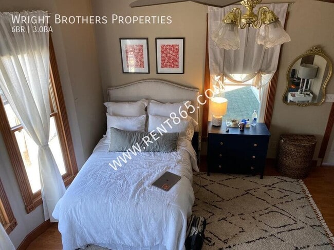 Photo - 1318 Laurel Ave Unit 2