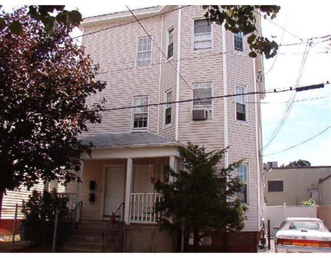 Building Photo - 84 Morton Ave Unit #1