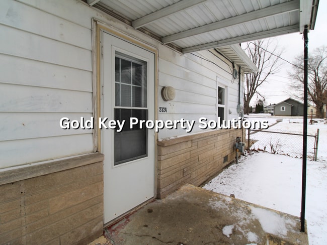 Photo - Updated 2 Bed 1 Bath Home For Rent (Section 8 Approved)