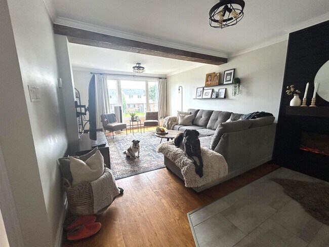 Photo - 114 Cumberland Crescent