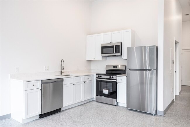 80 Middlesex St Unit 306