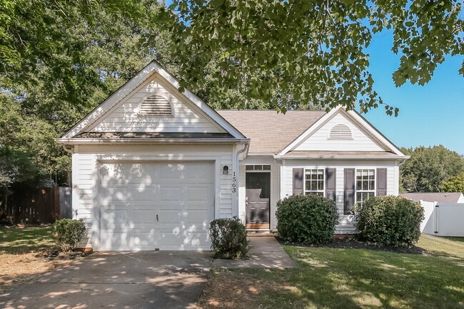 Building Photo - 1563 Hollow Maple Dr Rental