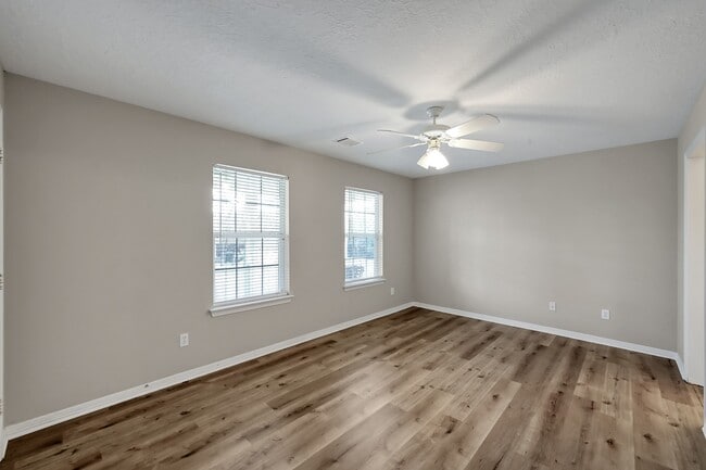Photo - 12102 Mustang Ave