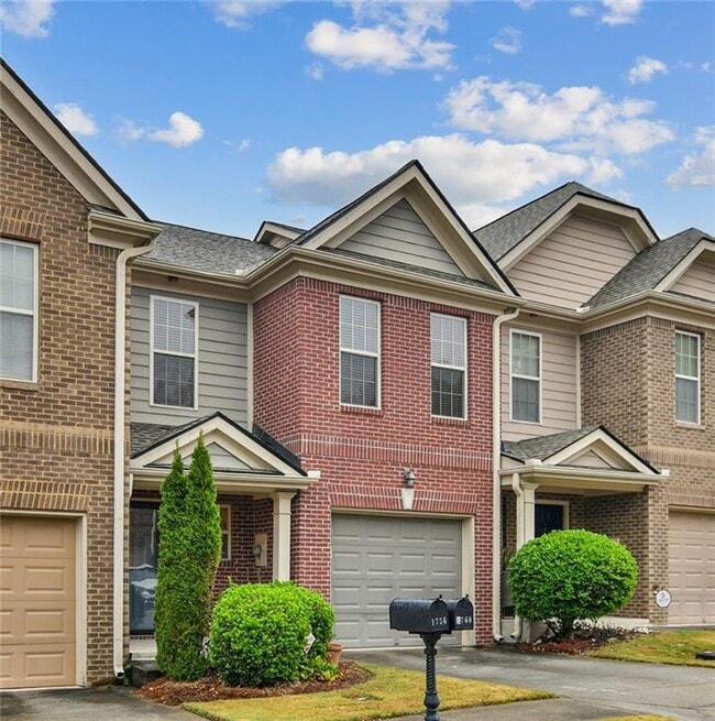 Photo - 1760 Millstream Hollow