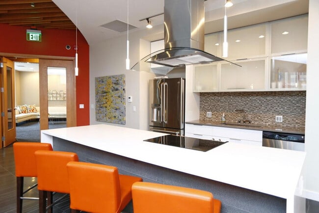 Photo - 288 106th Ave NE Unidad ID1280470P