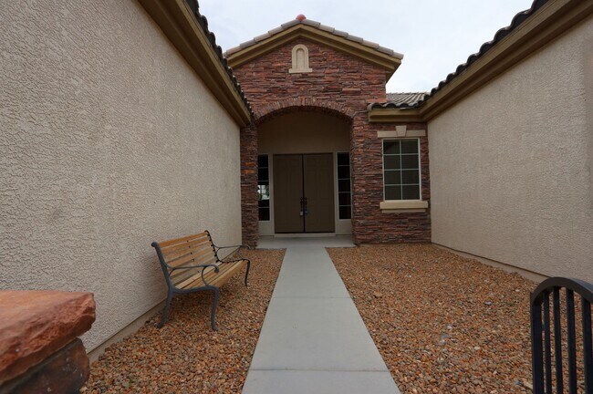 Photo - Lovely 4 bedroom home!