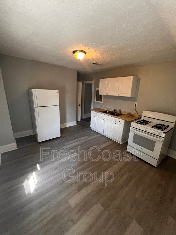 Photo - 3318 W 30th St Unit 2