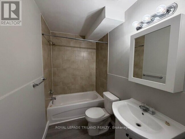 Photo - 1566 Allen Pl Unit 1
