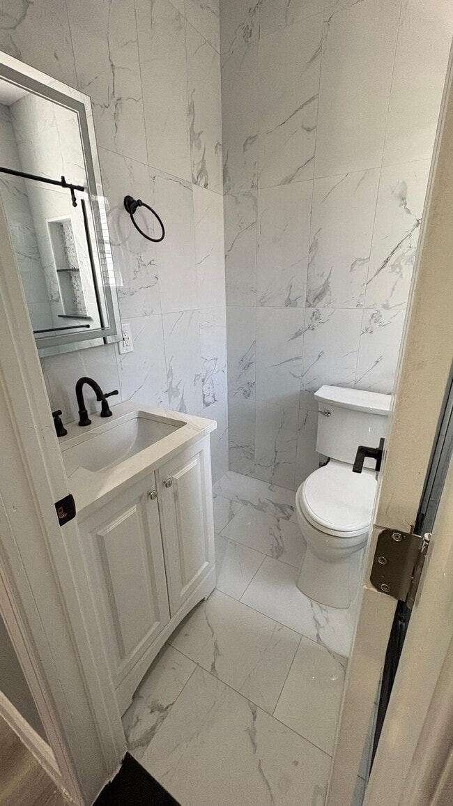 Photo - 128 W 30th St Unidad 1