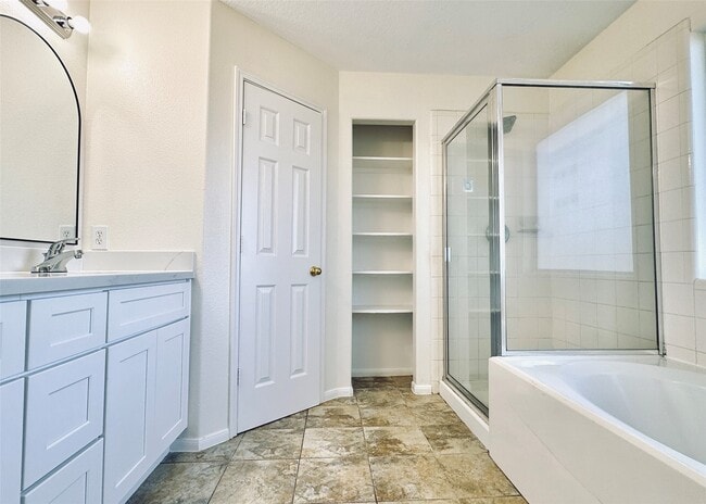 Photo - 5906 Llano Creek Dr